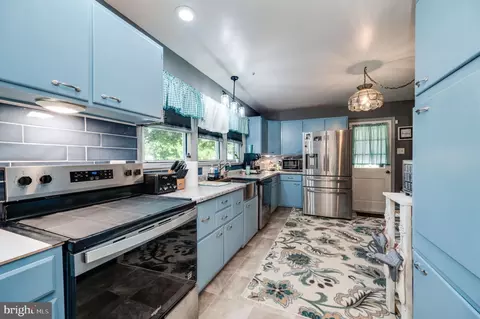 Kitchen - 1847 Elder St, Reading, PA 19604 photo 1 of 5