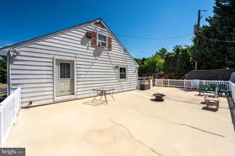 Exterior - 1847 Elder St, Reading, PA 19604 photo 12 of 16