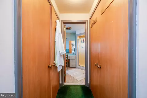 Entry Way - 1847 Elder St, Reading, PA 19604 photo 4 of 5