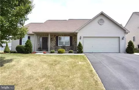 111 Day Lily Dr, Sinking Spring, PA 19608