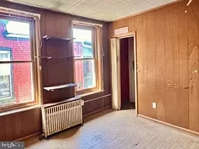 Bedroom - 910 N 5th St, Reading, PA 19601 photo 3 of 4