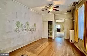 Entry Way - 910 N 5th St, Reading, PA 19601 photo 1 of 3