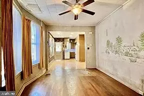 Living - 910 N 5th St, Reading, PA 19601 photo 3 of 3