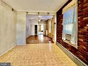 Entry Way - 910 N 5th St, Reading, PA 19601 photo 3 of 3