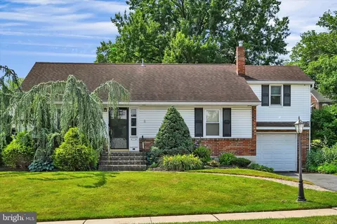 Exterior - 3102 Curtis Rd, Sinking Spring, PA 19608 photo 4 of 10