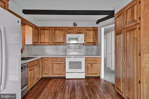 Entry Way - 3102 Curtis Rd, Sinking Spring, PA 19608 photo 2 of 4
