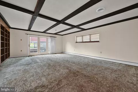Living - 3102 Curtis Rd, Sinking Spring, PA 19608 photo 6 of 9