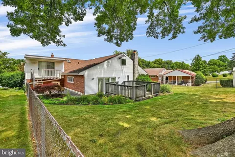 Exterior - 3102 Curtis Rd, Sinking Spring, PA 19608 photo 9 of 10