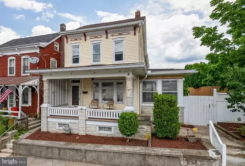 33 Main St, Mohnton, PA 19540