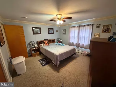 Bedroom - 801 Lobelia Ave, Reading, PA 19605 photo 2 of 4