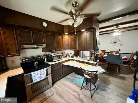 Kitchen - 801 Lobelia Ave, Reading, PA 19605 photo 2 of 2