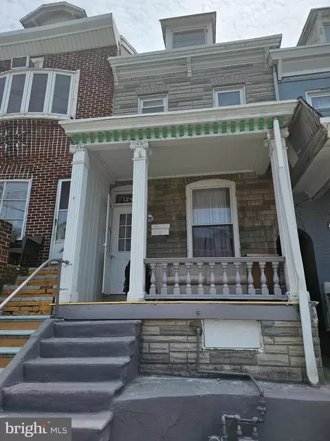 1242 Greenwich St, Reading, PA 19604