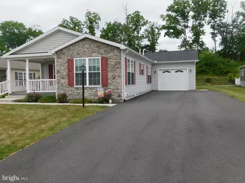 159 Eagles Watch S, Bechtelsville, PA 19505