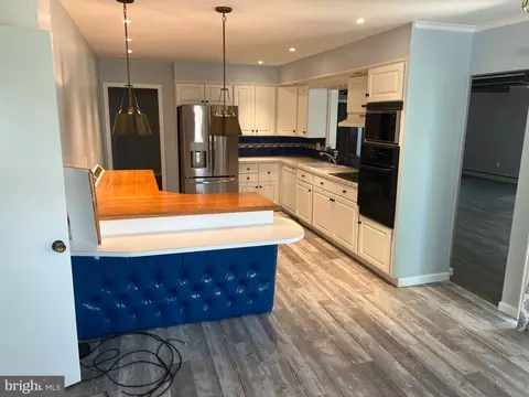 Kitchen - 16 Wendy Rd, Reading, PA 19601 photo 4 of 8