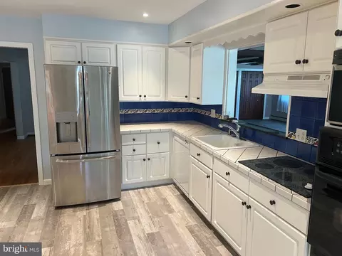 Kitchen - 16 Wendy Rd, Reading, PA 19601 photo 3 of 8