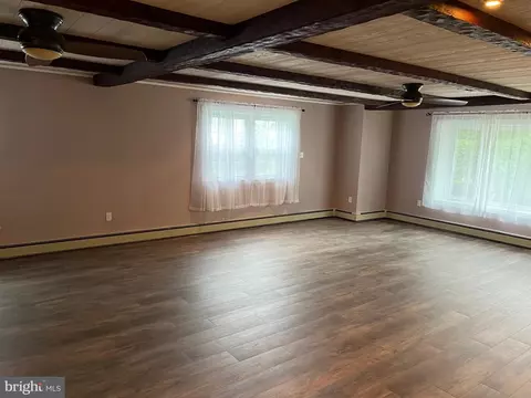 Living - 16 Wendy Rd, Reading, PA 19601 photo 14 of 17