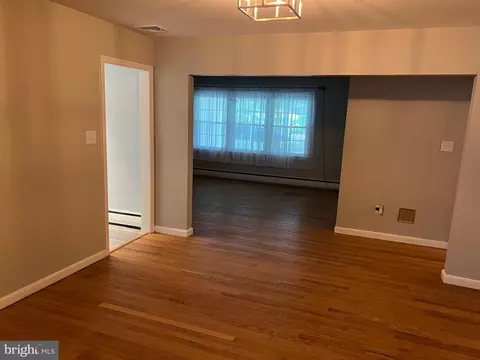 Living - 16 Wendy Rd, Reading, PA 19601 photo 6 of 17
