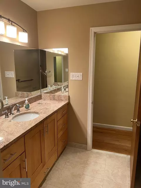 Bath - 16 Wendy Rd, Reading, PA 19601 photo 2 of 8