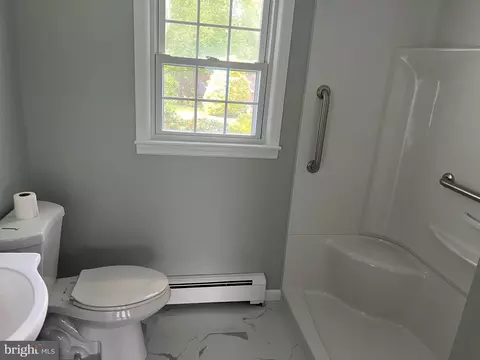 Bath - 16 Wendy Rd, Reading, PA 19601 photo 1 of 8