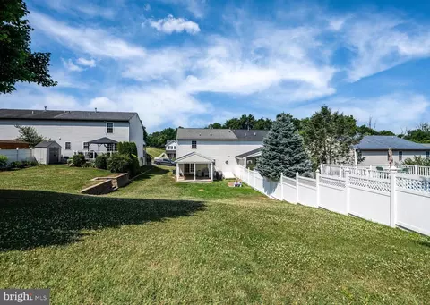 Exterior - 391 Sioux Ct, Reading, PA 19608 photo 8 of 8