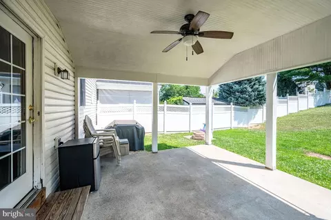 Exterior - 391 Sioux Ct, Reading, PA 19608 photo 5 of 8