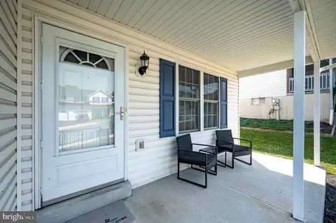Exterior - 391 Sioux Ct, Reading, PA 19608 photo 3 of 8