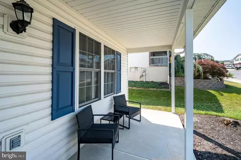 Exterior - 391 Sioux Ct, Reading, PA 19608 photo 4 of 8