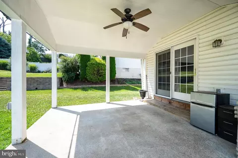 Exterior - 391 Sioux Ct, Reading, PA 19608 photo 6 of 8