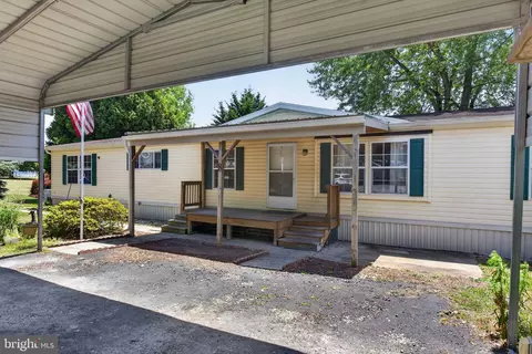 1910 Schubert Rd #8, Bethel, PA 19507