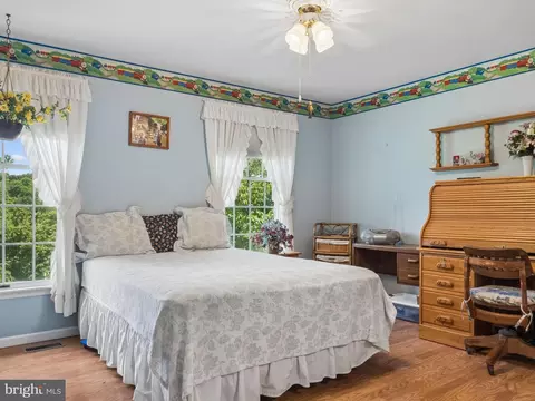 Bedroom - 407 Miller Rd, Reading, PA 19608 photo 2 of 3