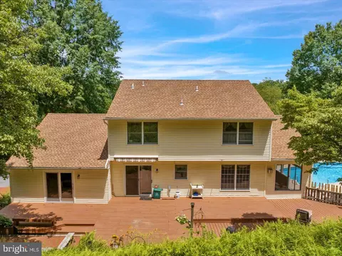 Exterior - 407 Miller Rd, Reading, PA 19608 photo 6 of 14