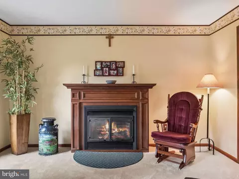 Living - 407 Miller Rd, Reading, PA 19608 photo 2 of 2