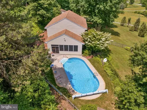 Exterior - 407 Miller Rd, Reading, PA 19608 photo 10 of 14