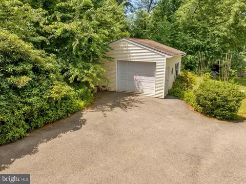 Exterior - 407 Miller Rd, Reading, PA 19608 photo 12 of 14