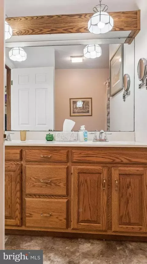 Bath - 407 Miller Rd, Reading, PA 19608 photo 1 of 2