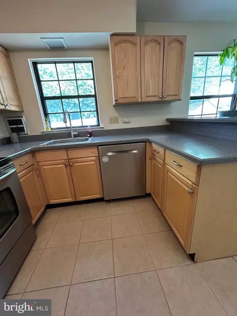 Kitchen - 21 Matthew Dr, Reading, PA 19608 photo 3 of 4