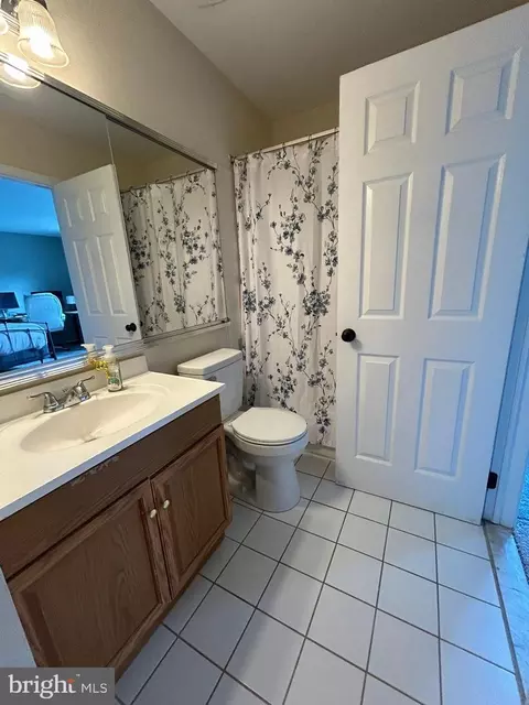 Bath - 21 Matthew Dr, Reading, PA 19608 photo 4 of 4