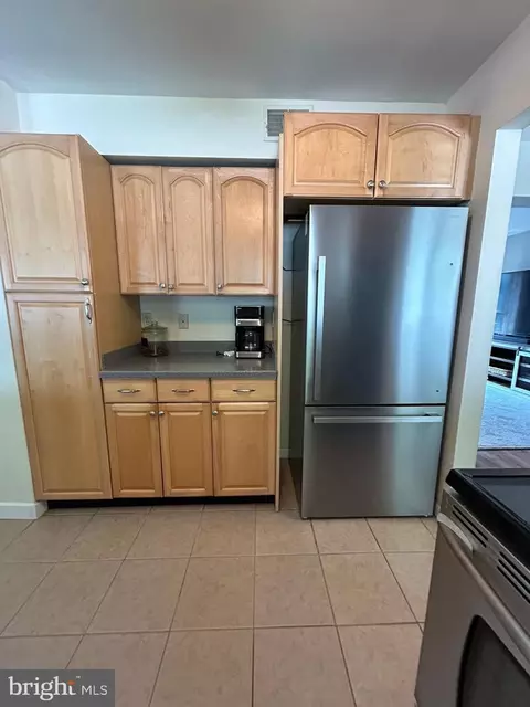 Kitchen - 21 Matthew Dr, Reading, PA 19608 photo 2 of 4