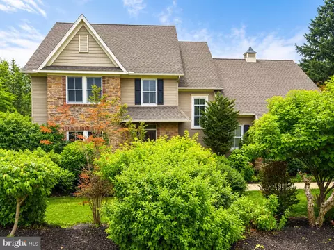 805 N Crescent Ave, Hamburg, PA 19526