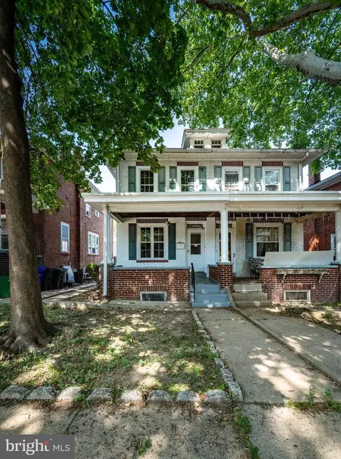 1228 Linden St, Reading, PA 19604