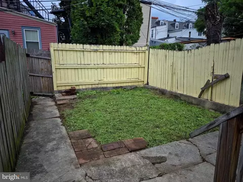 Exterior - 310 N 4th St, Reading, PA 19601 photo 4 of 5