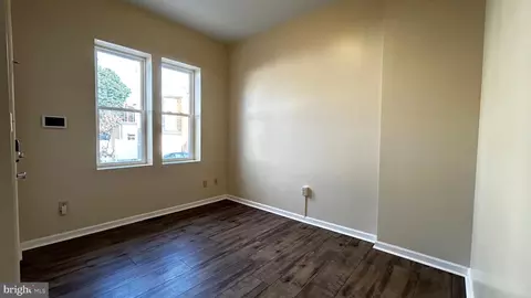 Living - 310 N 4th St, Reading, PA 19601 photo 1 of 4