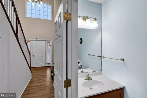 Entry Way - 640 Ebersole Rd, Reading, PA 19605 photo 2 of 5