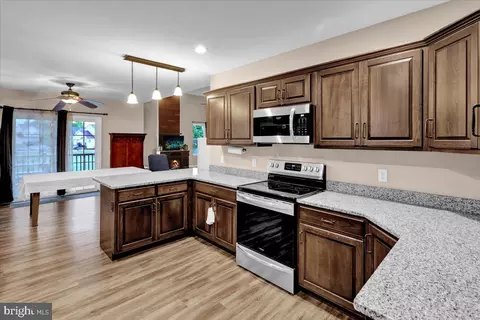 Kitchen - 640 Ebersole Rd, Reading, PA 19605 photo 2 of 2