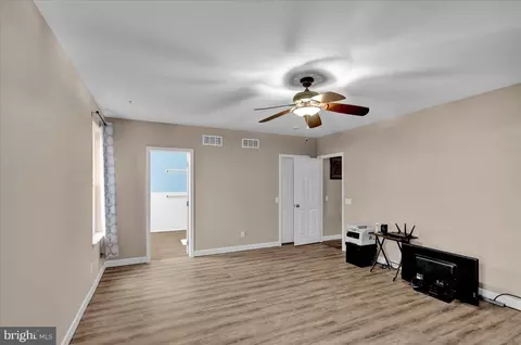 Entry Way - 640 Ebersole Rd, Reading, PA 19605 photo 5 of 5