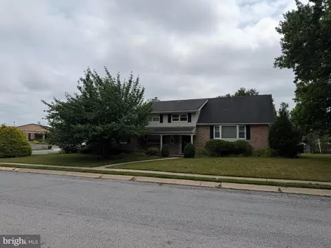1100 Lilac Ln, Reading, PA 19609