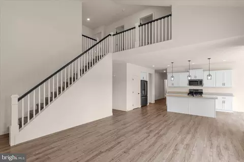 Entry Way - 331 Chatsworth Ct, Reading, PA 19608 photo 7 of 12