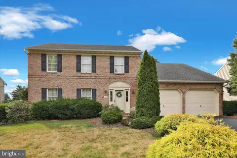 1727 Colony Dr, Reading, PA 19610