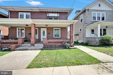 Exterior - 1038 Fern Ave, Reading, PA 19607 photo 3 of 12