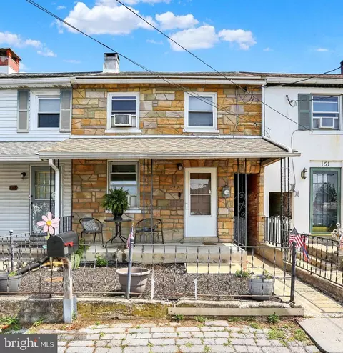 153 Spring Garden St, Leesport, PA 19533